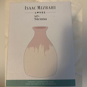 Isaac Mizrahi loves XO, Sienna Vase